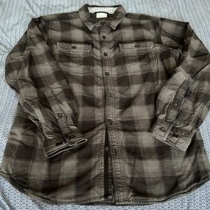 Men’s Columbia shirt